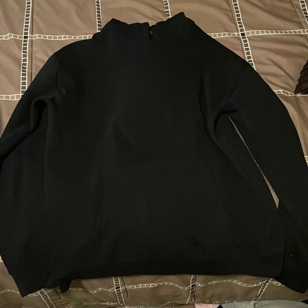Plain black Fashion Nova hoodie